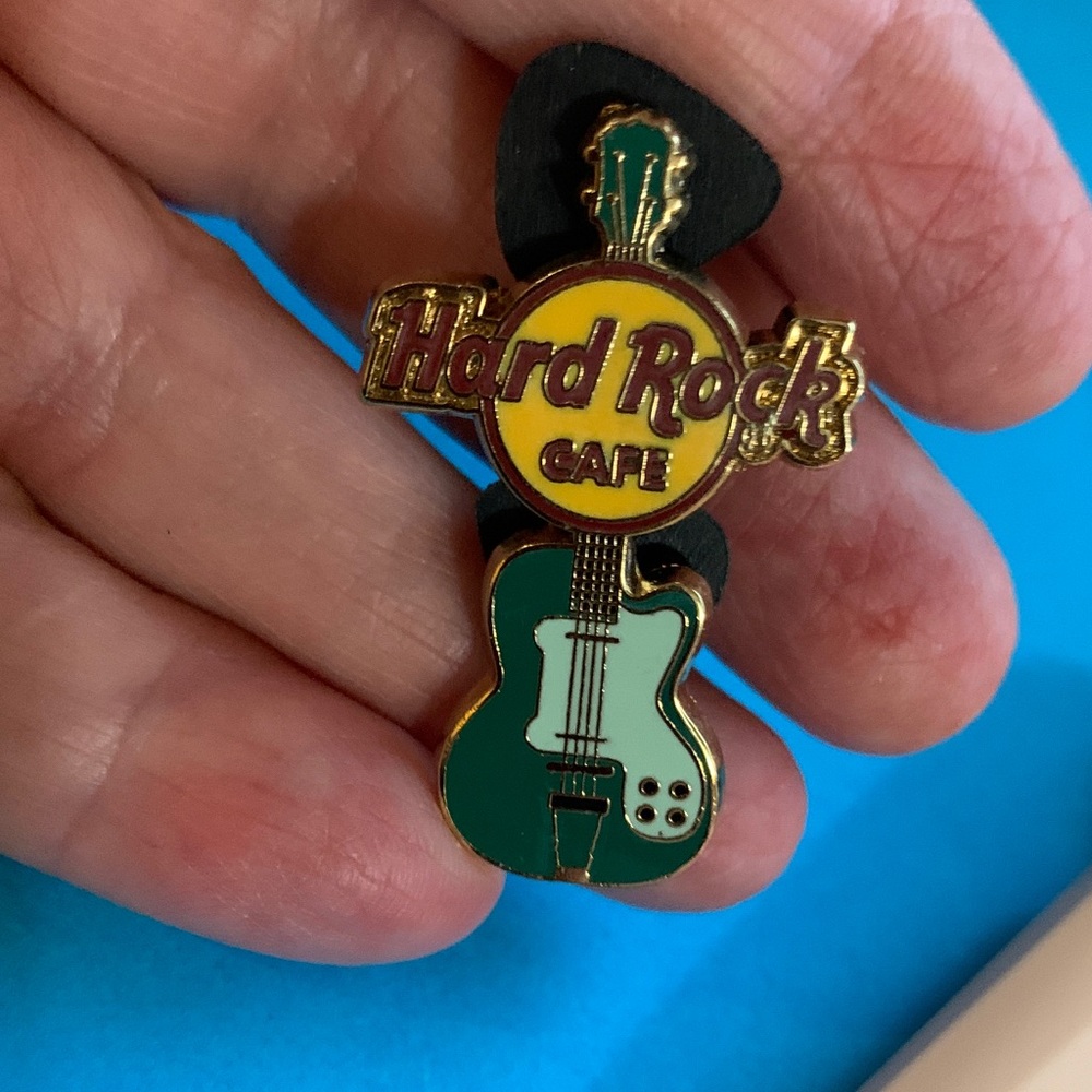 Hard Rock Cafe Teal and Yellow Guitar Pin - Picture 4 of 8